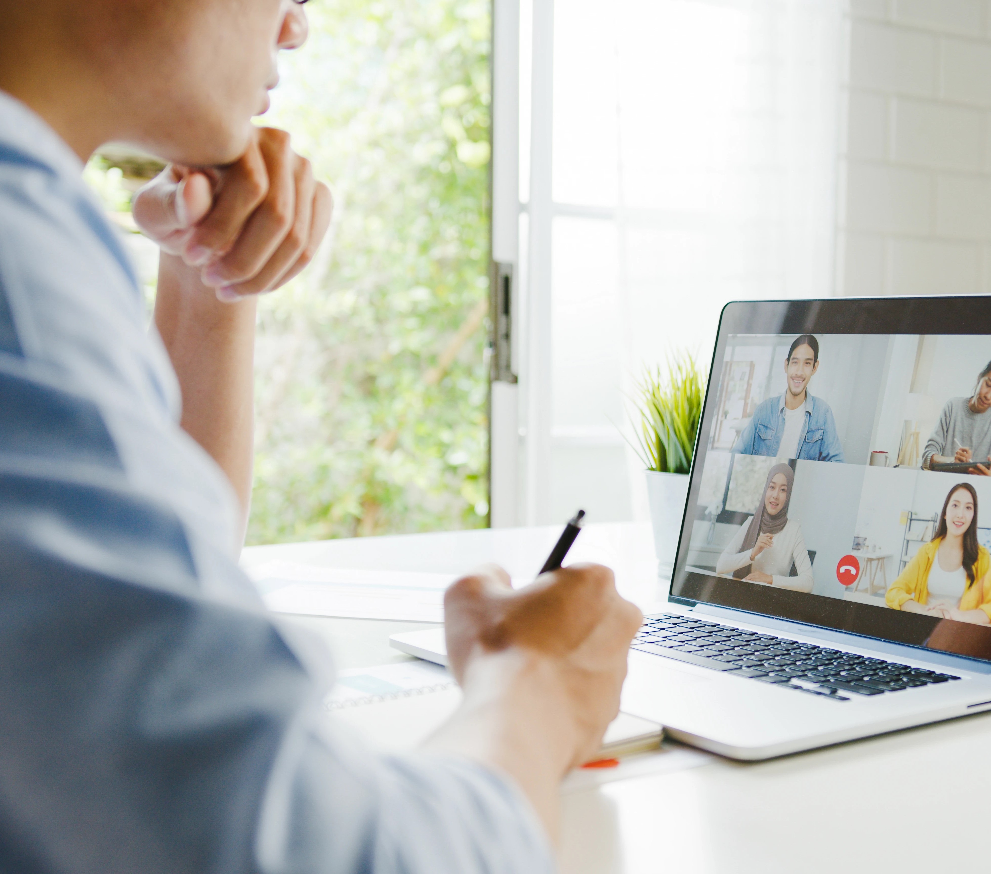 About Image - LM Wellbeing – Psychotherapist Site Template